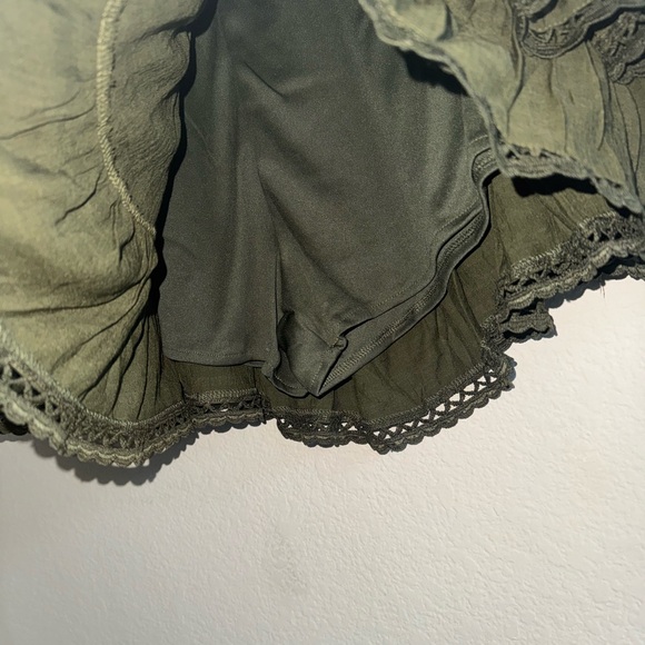 Green Ruffled Mini Skirt - Picture 2 of 3